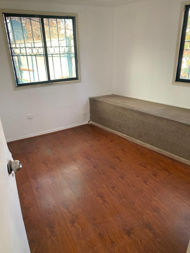 Galp&oacute;n De 600 Con Trif&aacute;sica Y Puente Gr&uacute;a Y 140 De Oficinas