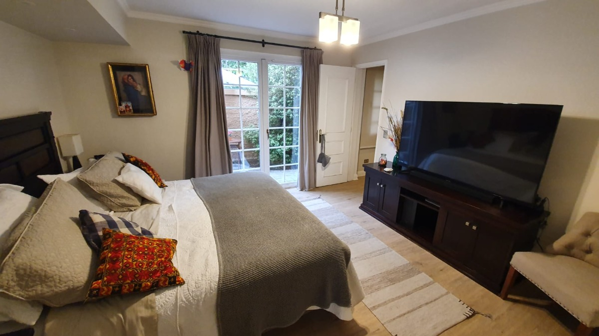 Venta Casa P 4D 2B 4E 1B Rotonda Atenas - Las Condes