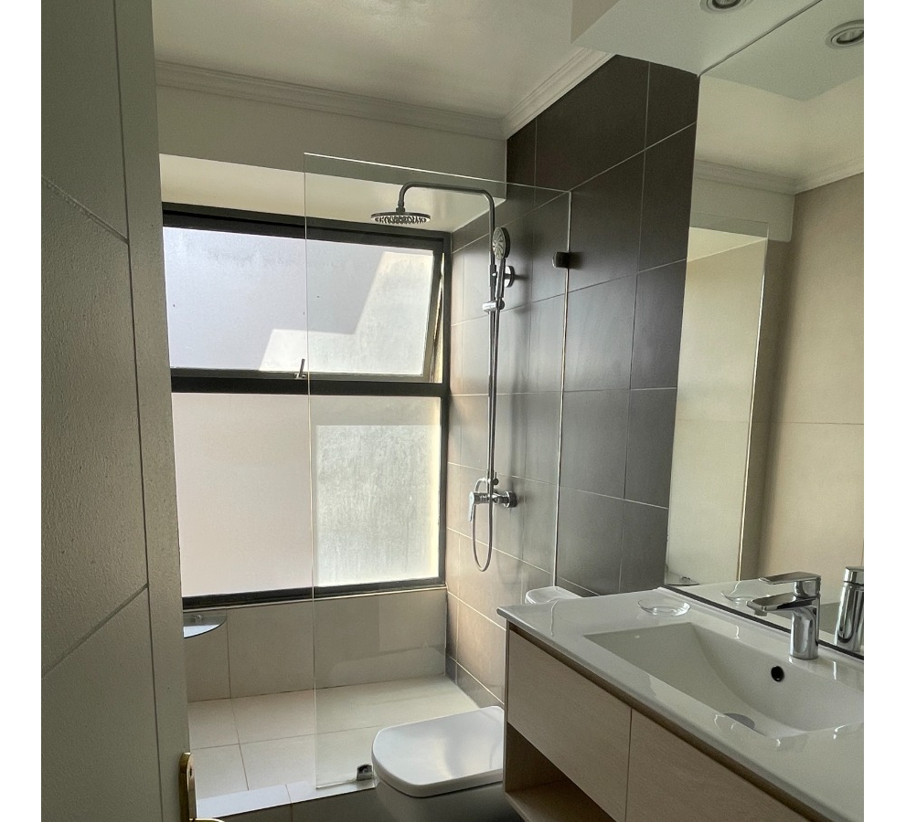 Arriendo Departamento NO 2D en suite 2B 1E Metro Escuela Militar - Las Condes