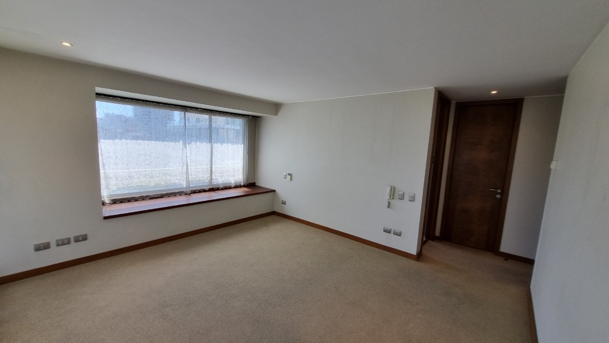 Venta Departamento 4D Barrio El Golf - Las Condes