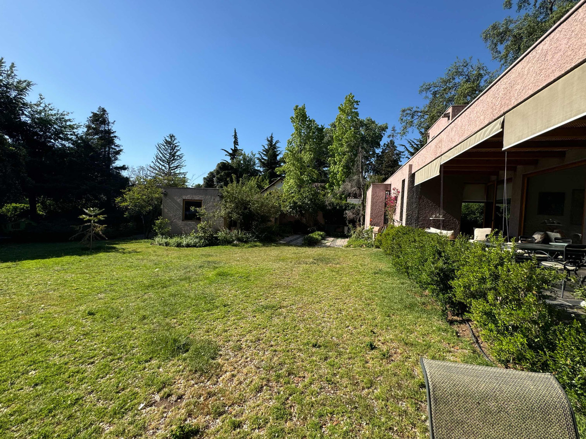 Venta Casa NO 5D 5B 8E 1B Los Dominicos - Las Condes