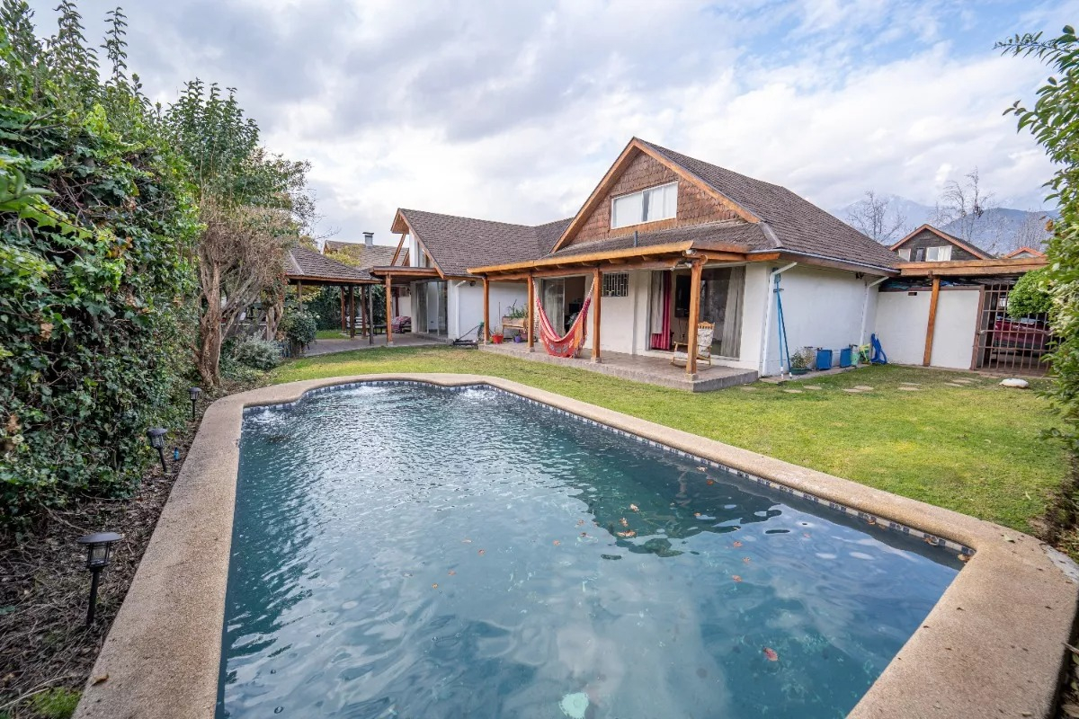 Venta Casa NOSP 6D en suite 5B 4E 1B Carlos Ossand&oacute;n - La Reina