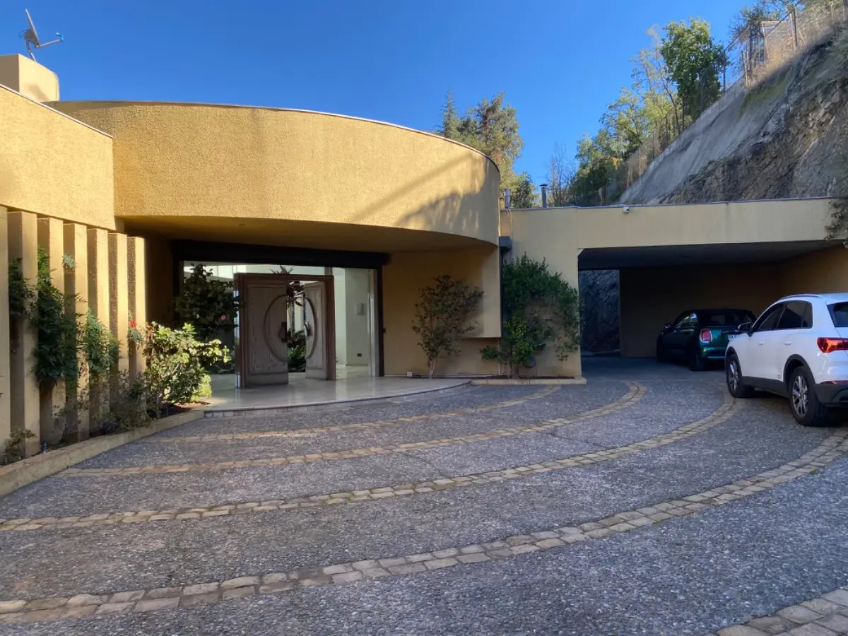 Venta Casa NO 3D 3B 10E 1B Lo Curro - Vitacura