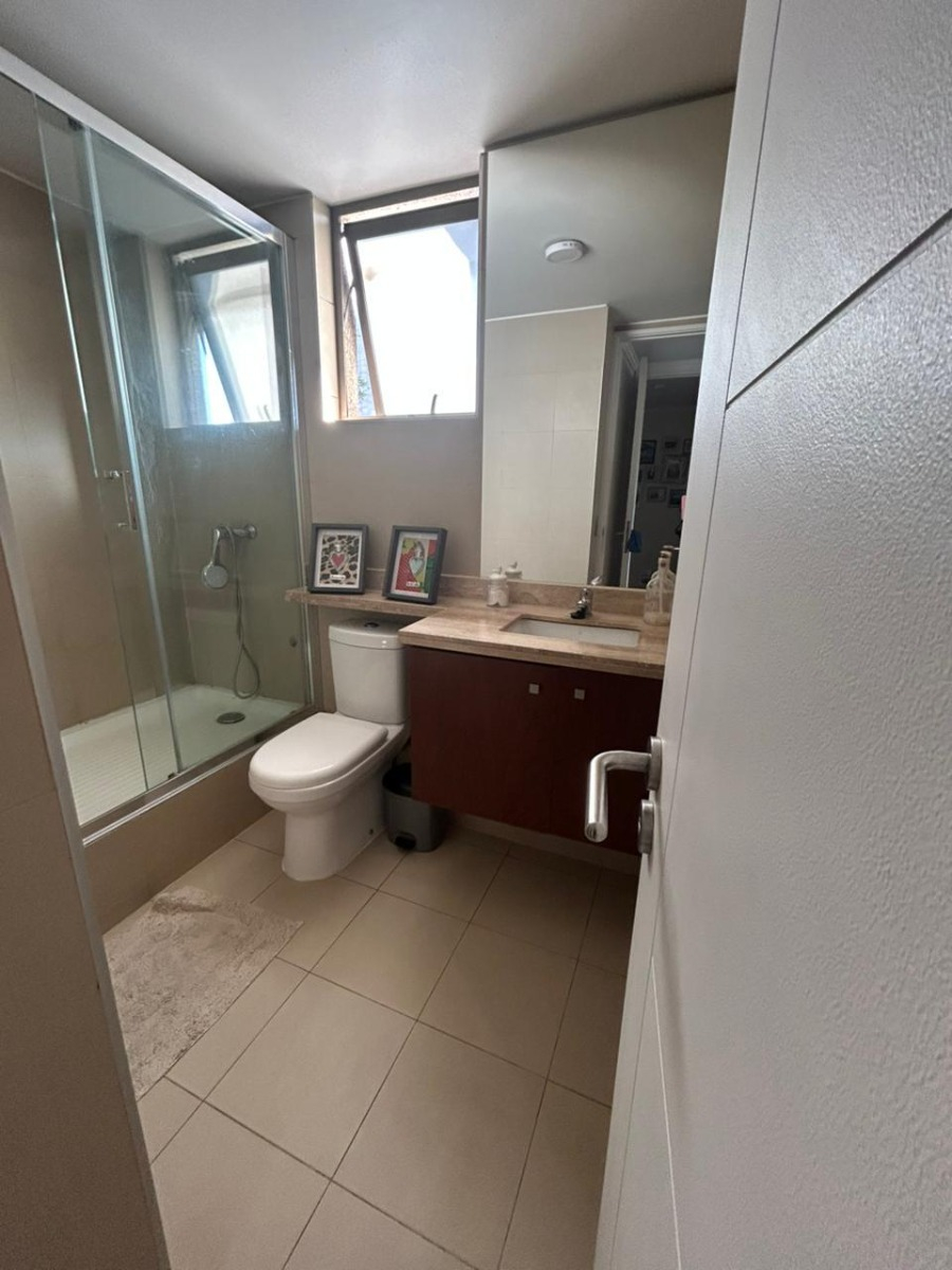 Venta Departamento 2D en suite 2B 1E 1B Rotonda Atenas - Las Condes
