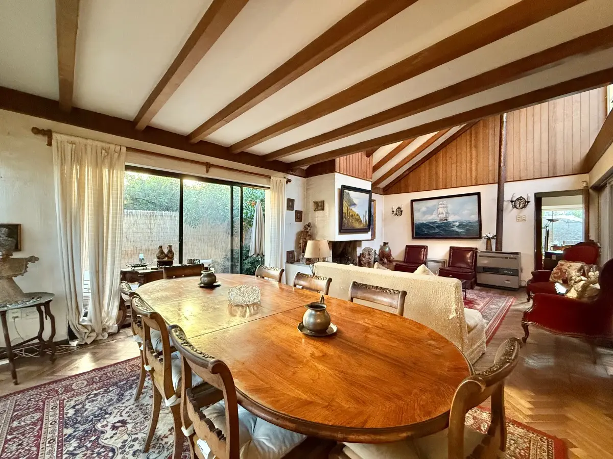 Venta Casa NO 4D 4B 2E 1Bd Nuestra Se&ntilde;ora del Rosario - Vitacura