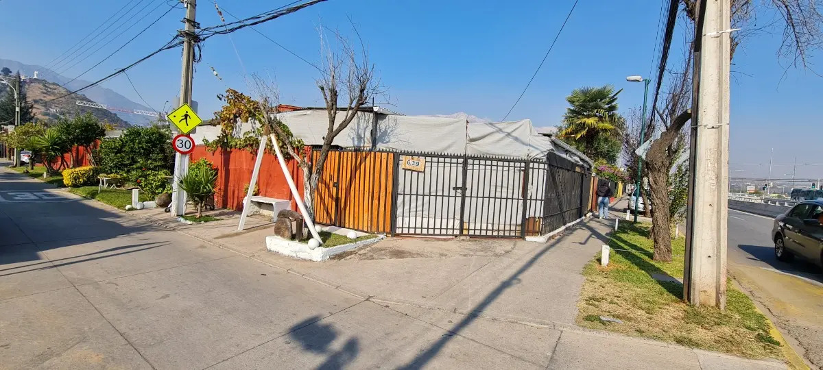 Venta Casa 2D 1B 1E 1B Antigua Lo Barnechea - Lo Barnechea