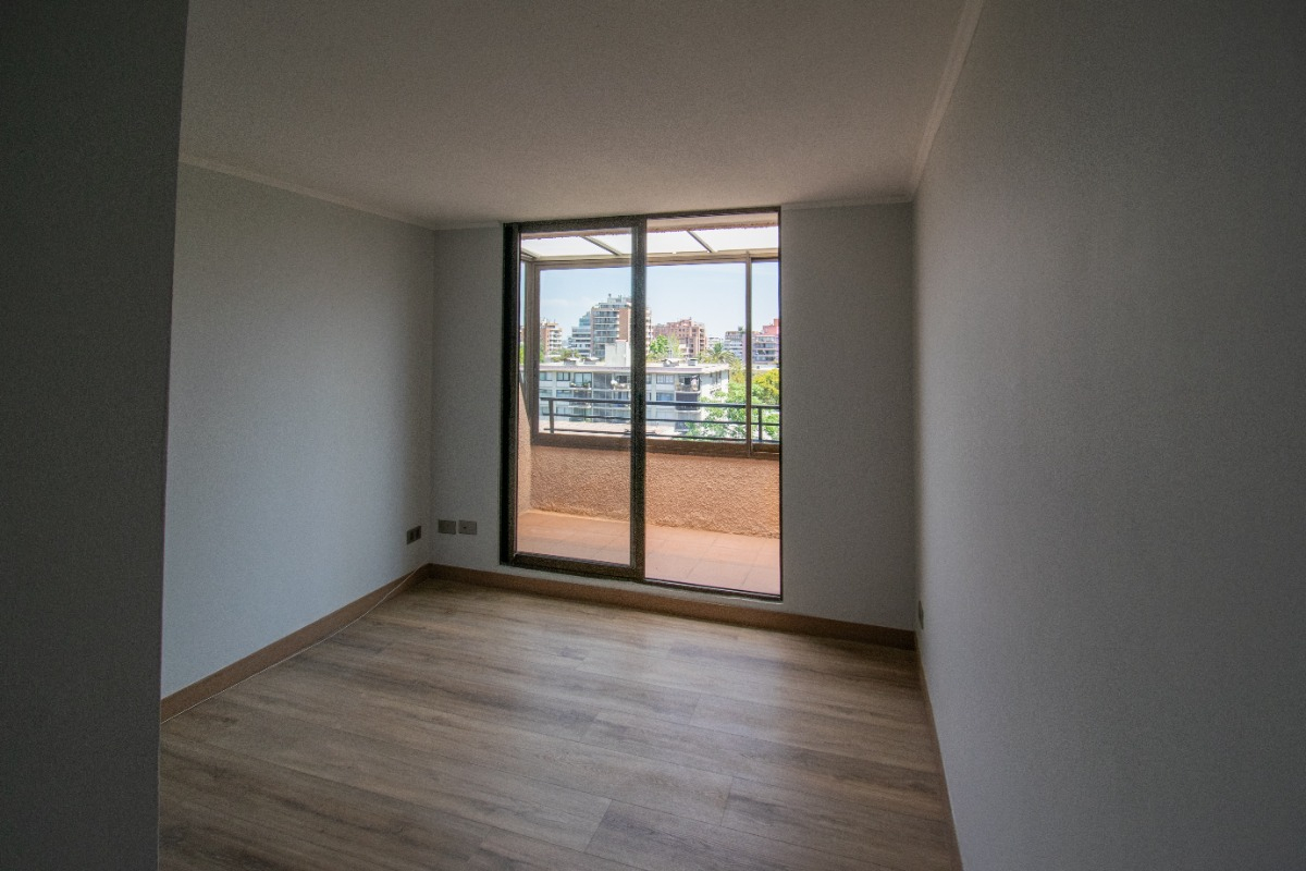 Venta Departamento NOSP 5D en suite Walk-in cl&oacute;set 3B 2E 1B  - Providencia