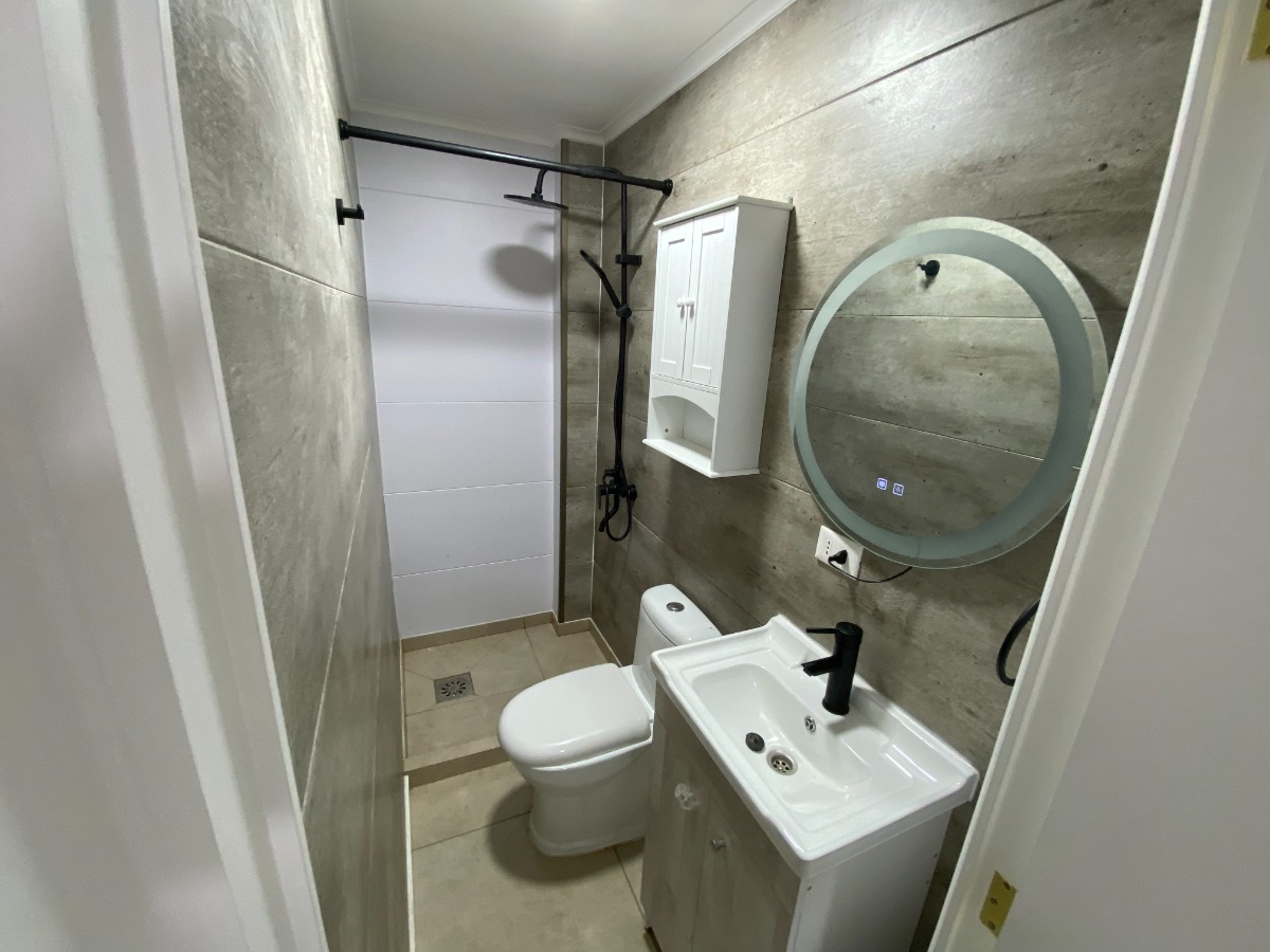 Venta Casa NO 3D 2B 2E 1Bd Carlos Ossand&oacute;n - La Reina