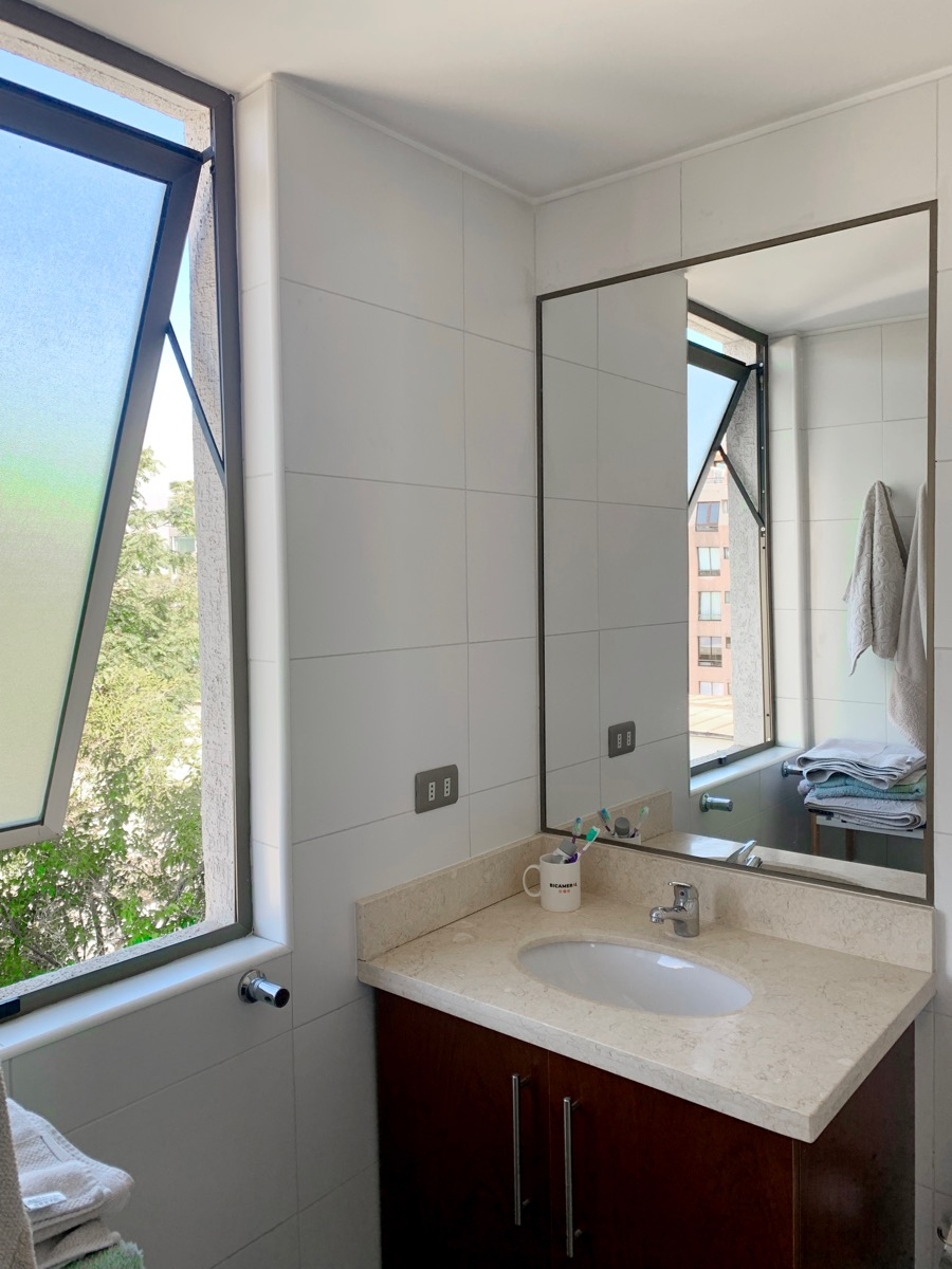 Arriendo Departamento NO 2D en suite Walk-in cl&oacute;set 2B 1E Metro Bilbao - Providencia