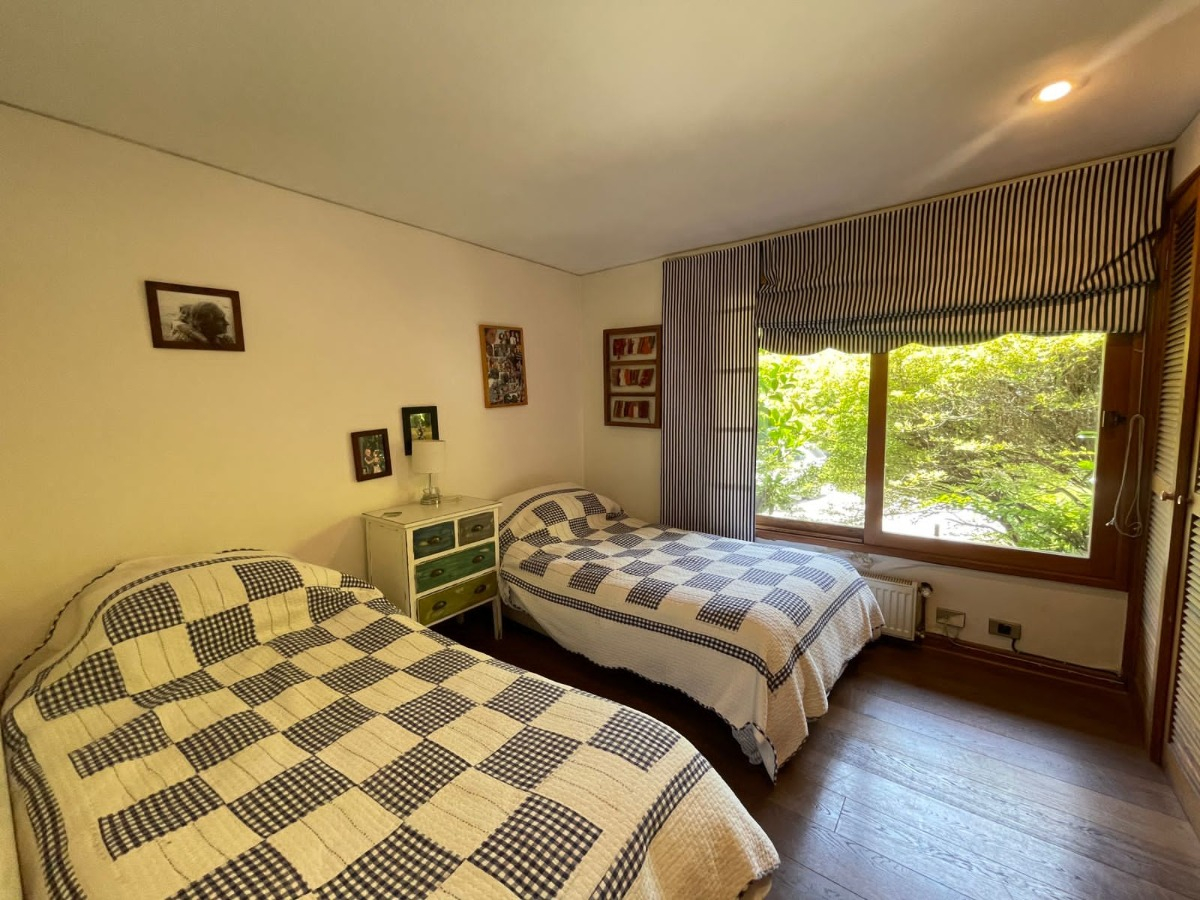 Venta Casa 7D en suite Walk-in cl&oacute;set 4B 6E 2B La Dehesa - Lo Barnechea