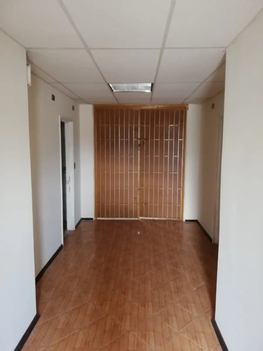 Bodega O Local Industrial Con Trifasica Sector Vivaceta