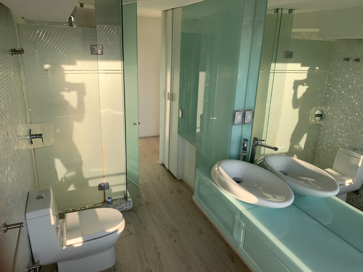 Arriendo Departamento NO 4D en suite Walk-in cl&oacute;set 3B 2E 1B Metro Manquehue - Apumanque - Las Condes