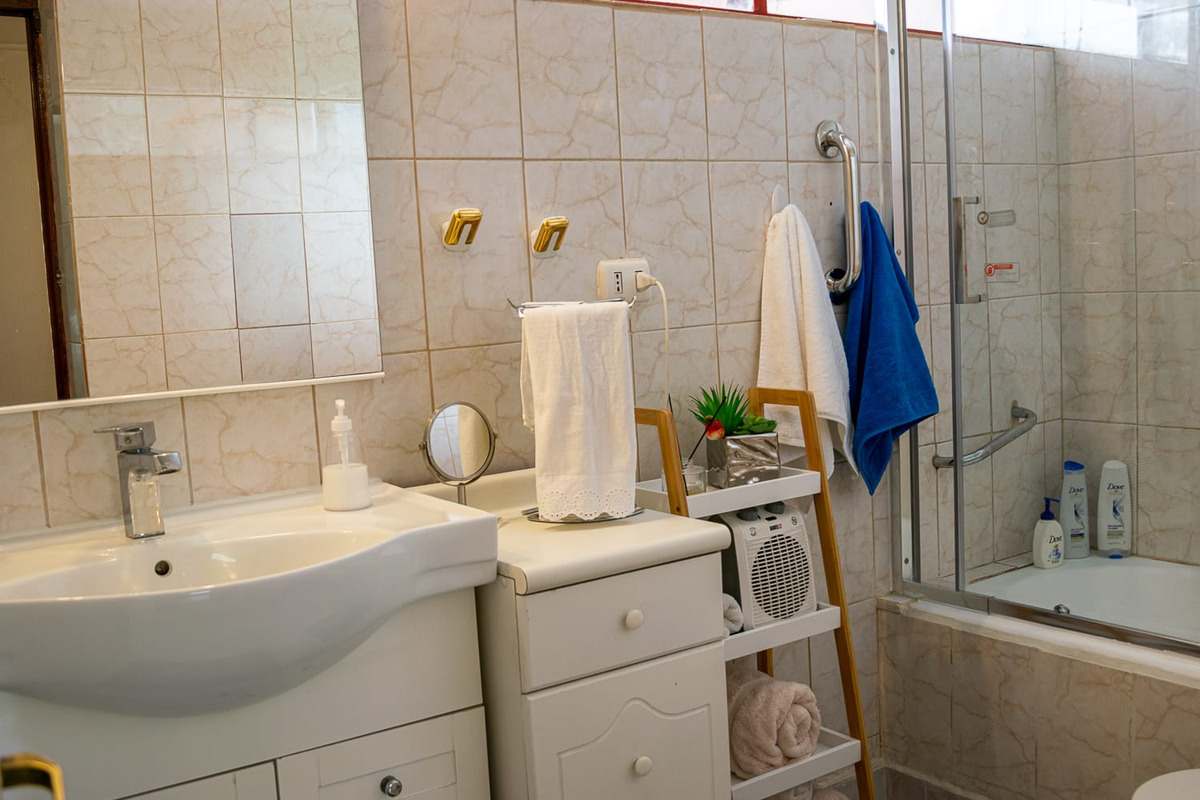 Venta Casa 4D 2B 1E Nuestra Se&ntilde;ora del Rosario - Vitacura