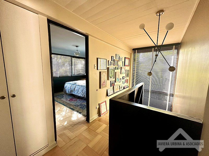 Venta Casa N 5D 4B 2E 1B Borde R&iacute;o - Casa Piedra - Vitacura