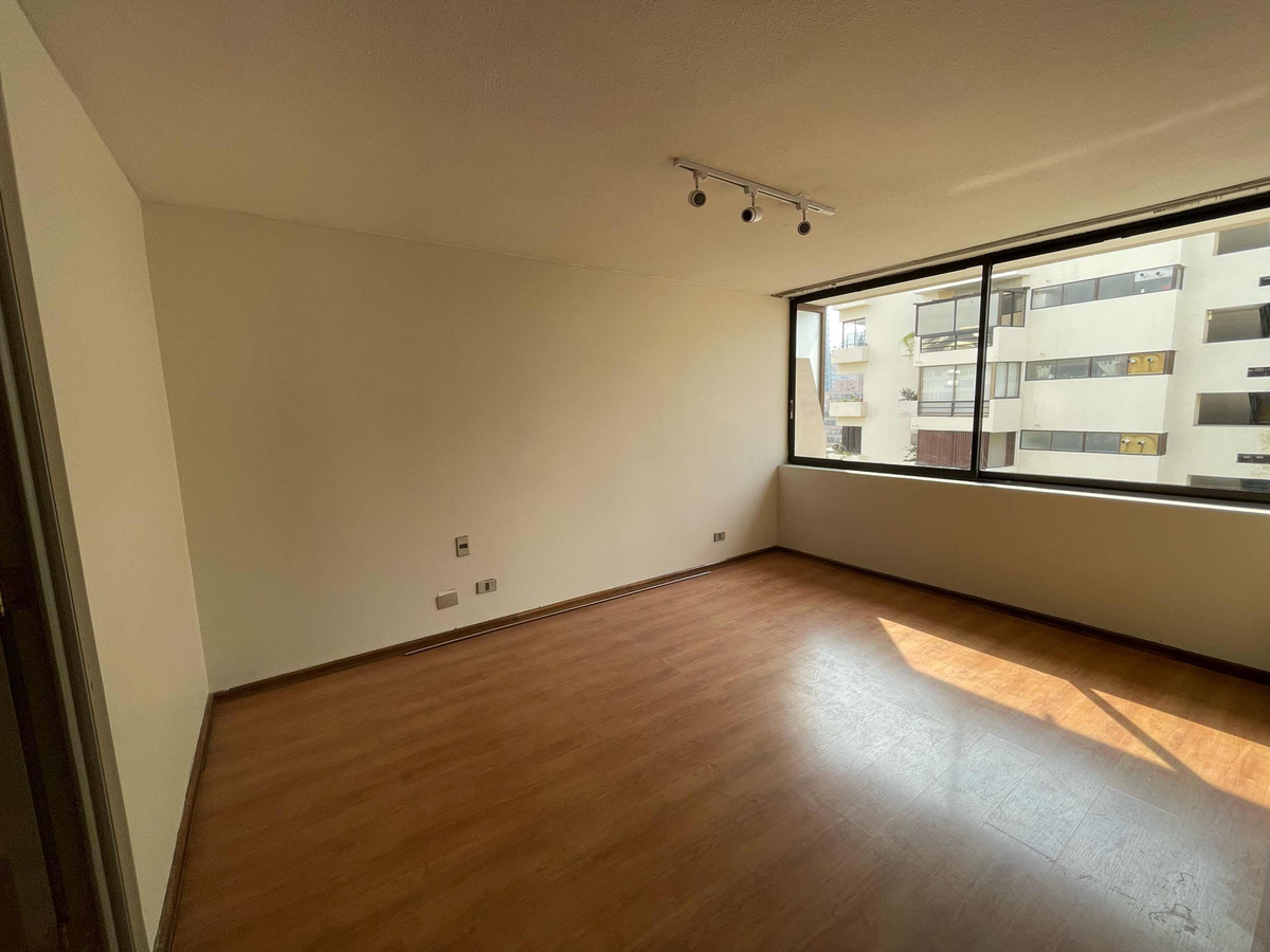 Arriendo Departamento SO 3D en suite 3B 1E 1B Barrio El Golf - Las Condes