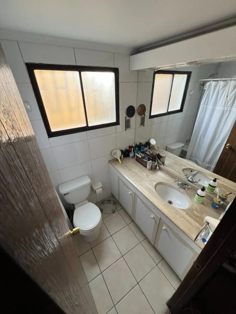 Venta Casa NO 4D en suite Walk-in cl&oacute;set 3B 2E 1B Alto Las Condes - Las Condes