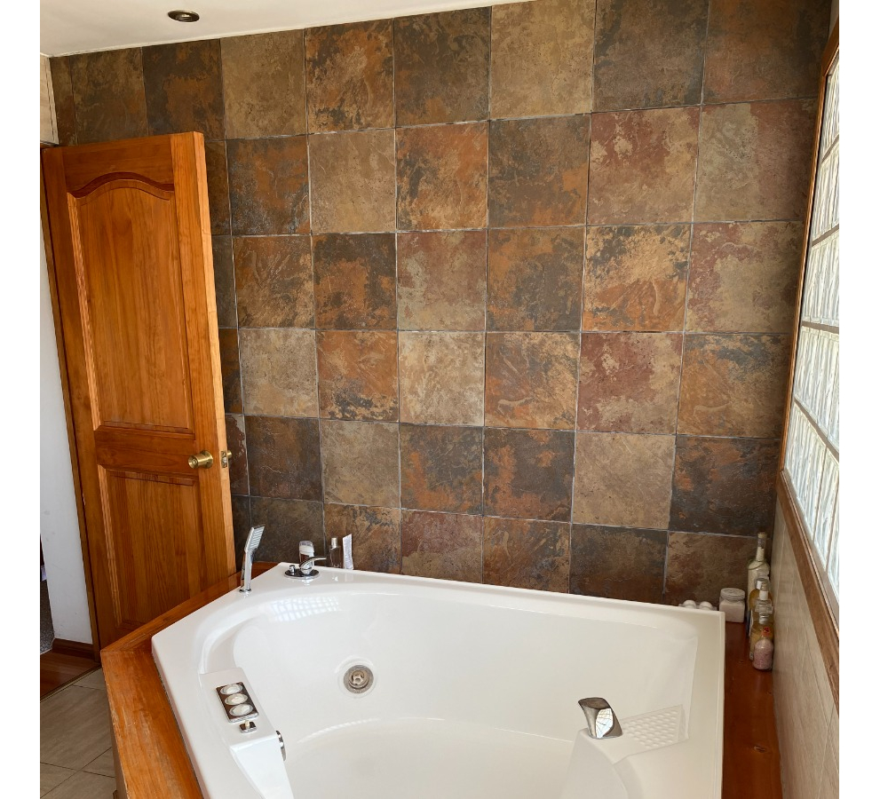 Venta Casa NOSP 4D en suite Walk-in cl&oacute;set 3B 2E 2B Estadio Croata - Vitacura