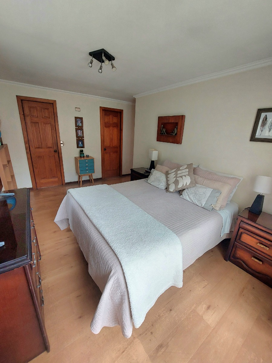 Venta Casa NOSP 5D en suite Walk-in cl&oacute;set 4B 3E Metro Pr&iacute;ncipe de Gales - Country Club - La Reina