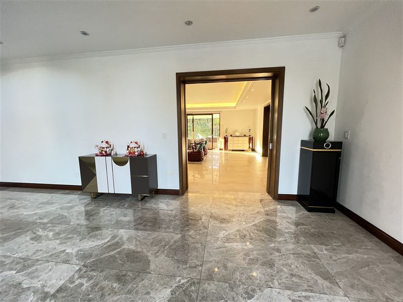 Venta Casa Norte 6D en suite Walk-in cl&oacute;set 7B 10E 1B Los Trapenses - Lo Barnechea