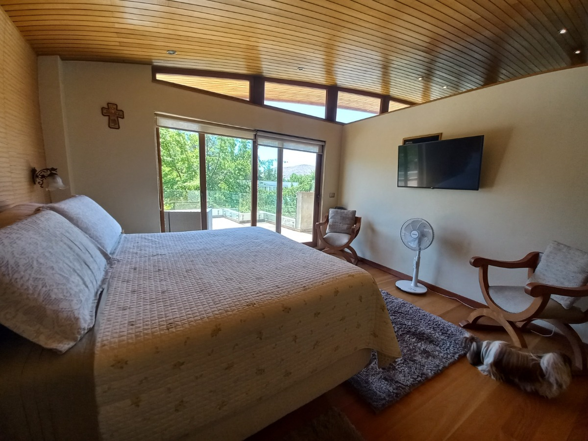 Venta Casa NP 5D en suite Walk-in cl&oacute;set 4B 6E 2B Chicureo - Colina