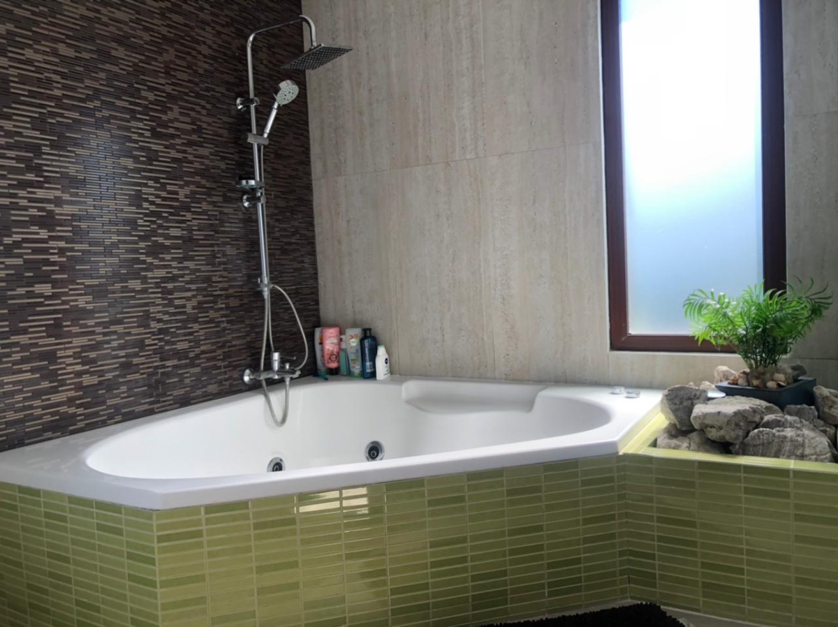 Venta Casa N 5D en suite Walk-in cl&oacute;set 5B 8E 1B Chicureo - Colina