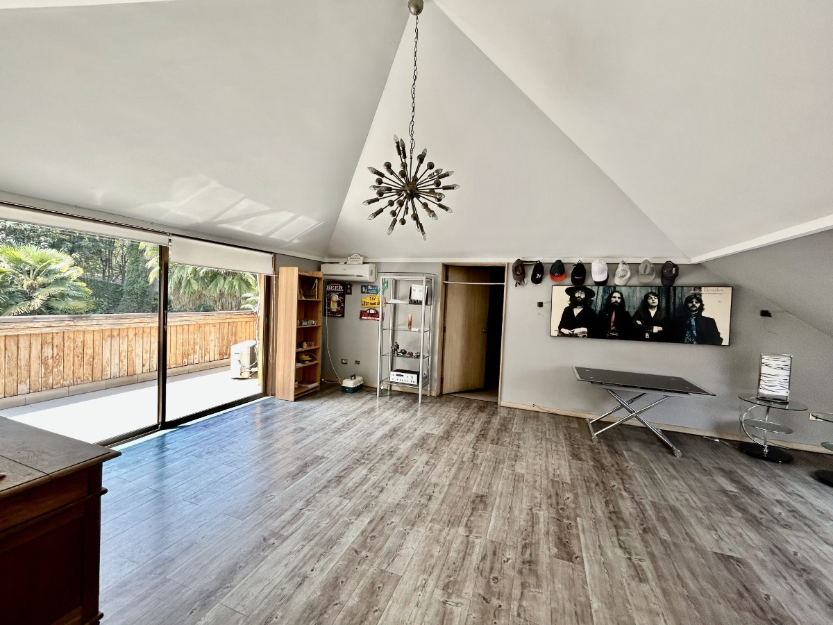 Arriendo Casa N 5D en suite Walk-in cl&oacute;set 6B 6E 2B Santa Mar&iacute;a de Manquehue - Vitacura