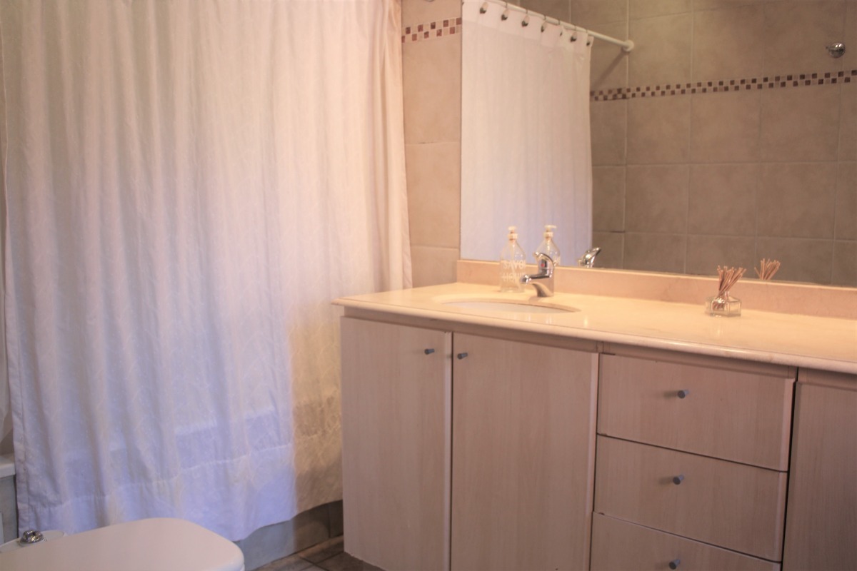 Venta Casa O 5D en suite Walk-in cl&oacute;set 4B 2E Chicureo - Colina