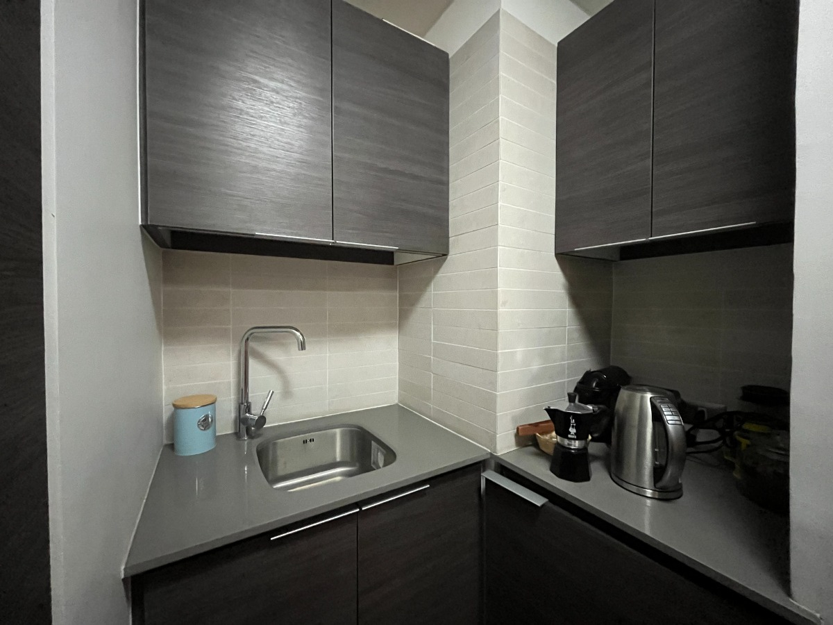 Arriendo Departamento SO 2D en suite Walk-in cl&oacute;set 2B 1E 1B Barrio El Golf - Las Condes