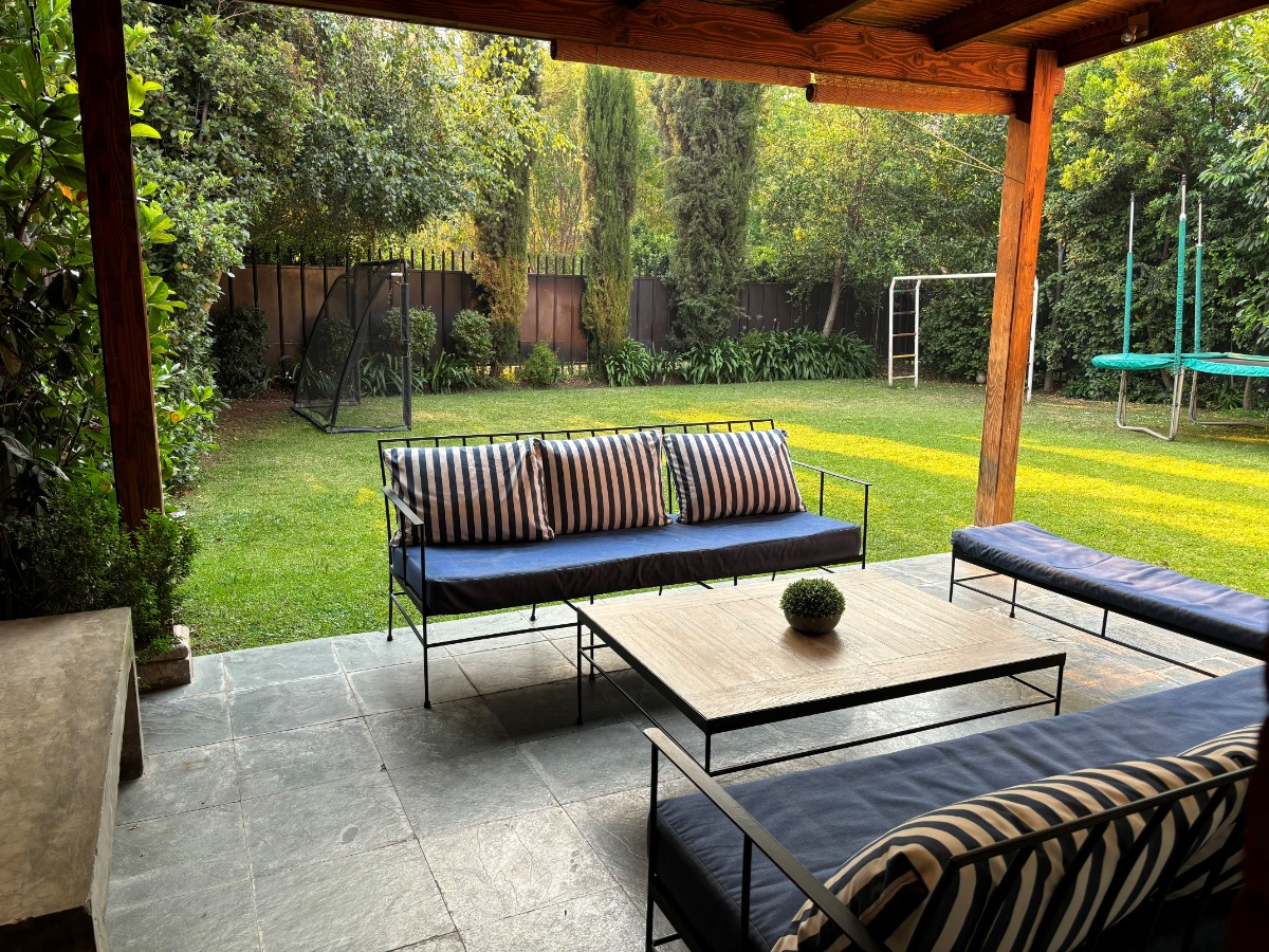 Venta Casa NOSP 5D en suite Walk-in cl&oacute;set 4B 2E 1B Los Trapenses - Lo Barnechea