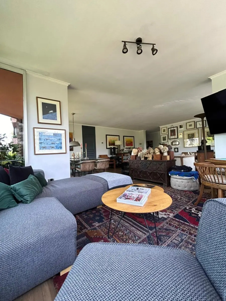 Venta Departamento O 4D en suite Walk-in cl&oacute;set 3B 2E 1B Borde R&iacute;o - Casa Piedra - Vitacura