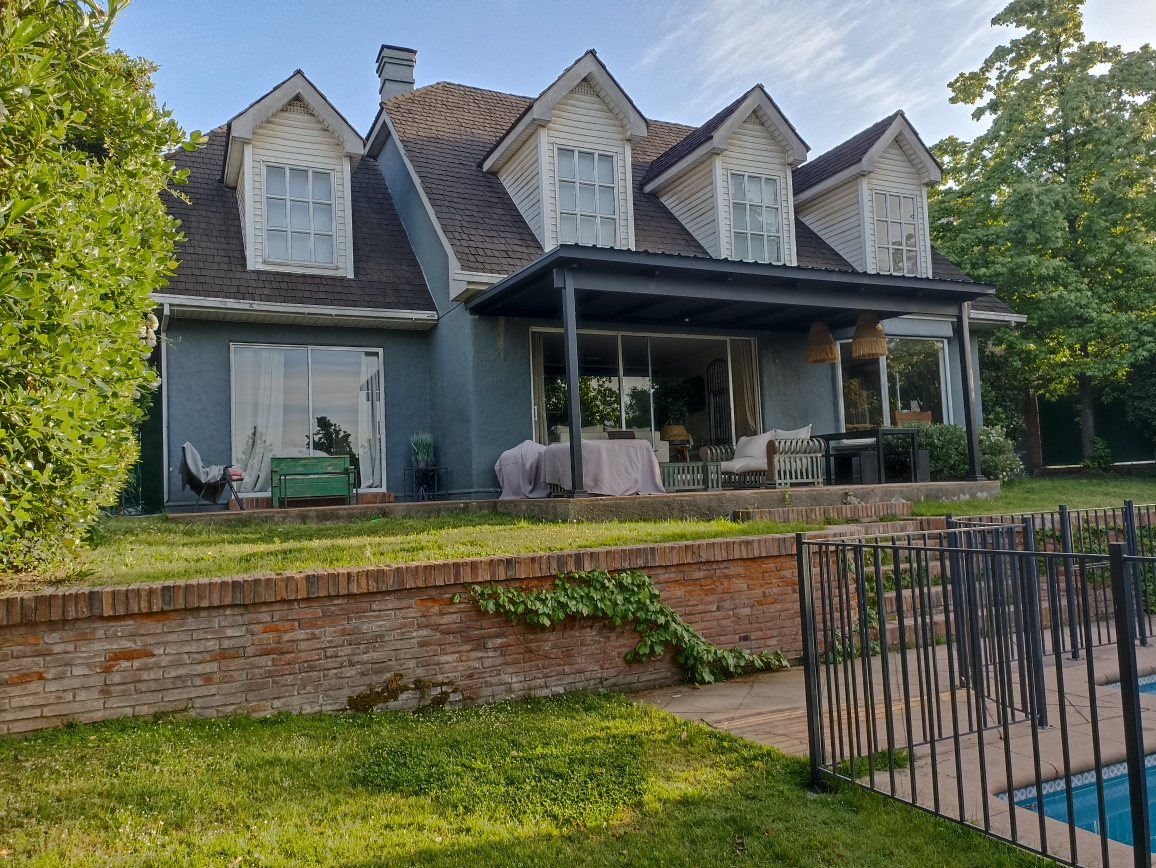 Venta Casa 5D 4B 4E El Huinganal - Lo Barnechea