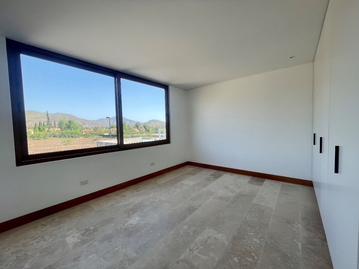 Venta Casa N 6D en suite Walk-in cl&oacute;set 5B 5E 2B Chicureo - Colina