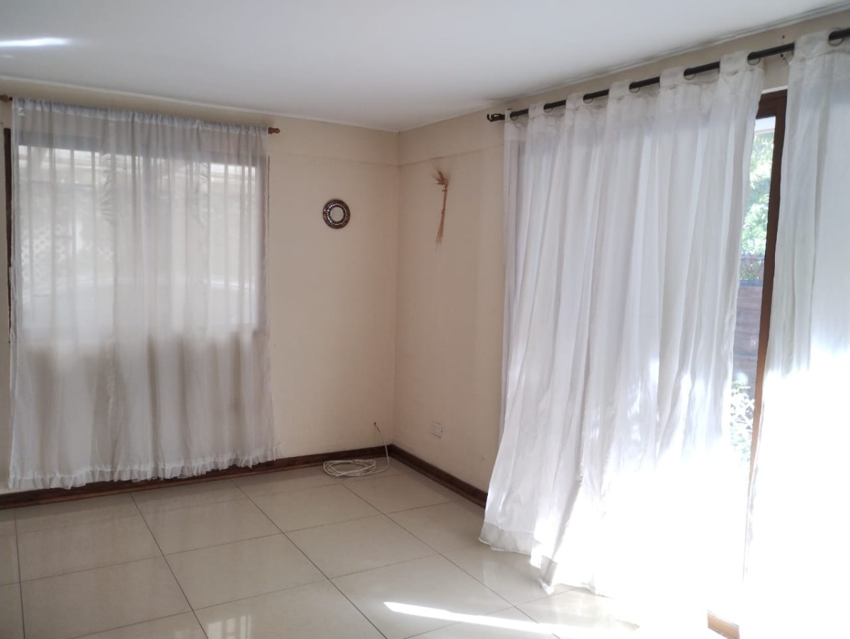 Venta Casa O 4D 4B 5E 1B Rotonda Atenas - Las Condes