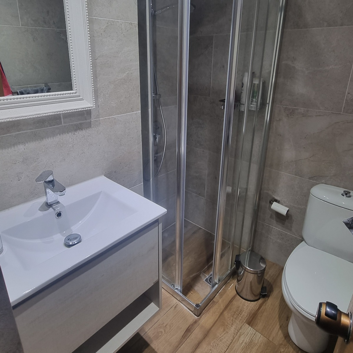 Arriendo Departamento 2D Barrio El Golf - Las Condes