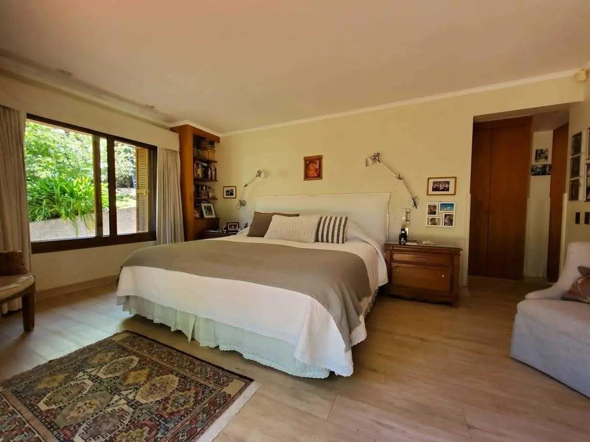 Venta Casa NOSP 5D en suite Walk-in cl&oacute;set 4B 6E 1B El Huinganal - Lo Barnechea