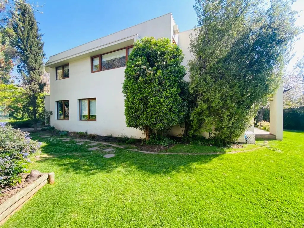 Venta Casa NO 6D 5B 4E 1B Los Dominicos - Las Condes