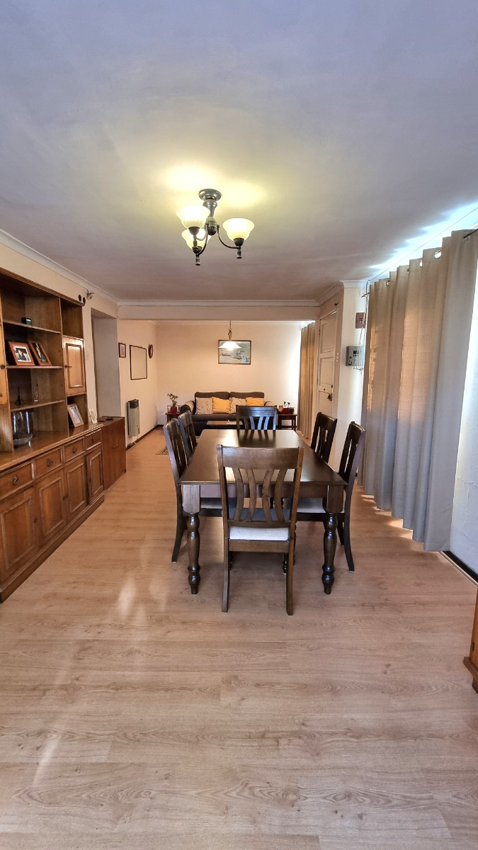 Venta Casa 5D 2B 3E 1B Metro Sim&oacute;n Bolivar - La Reina
