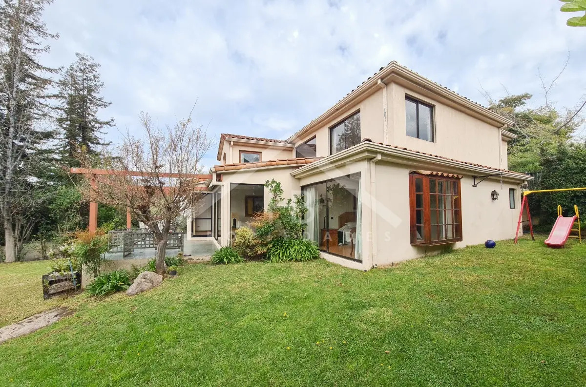 Venta Casa NO 5D en suite Walk-in cl&oacute;set 5B 3E 1B Los Trapenses - Lo Barnechea
