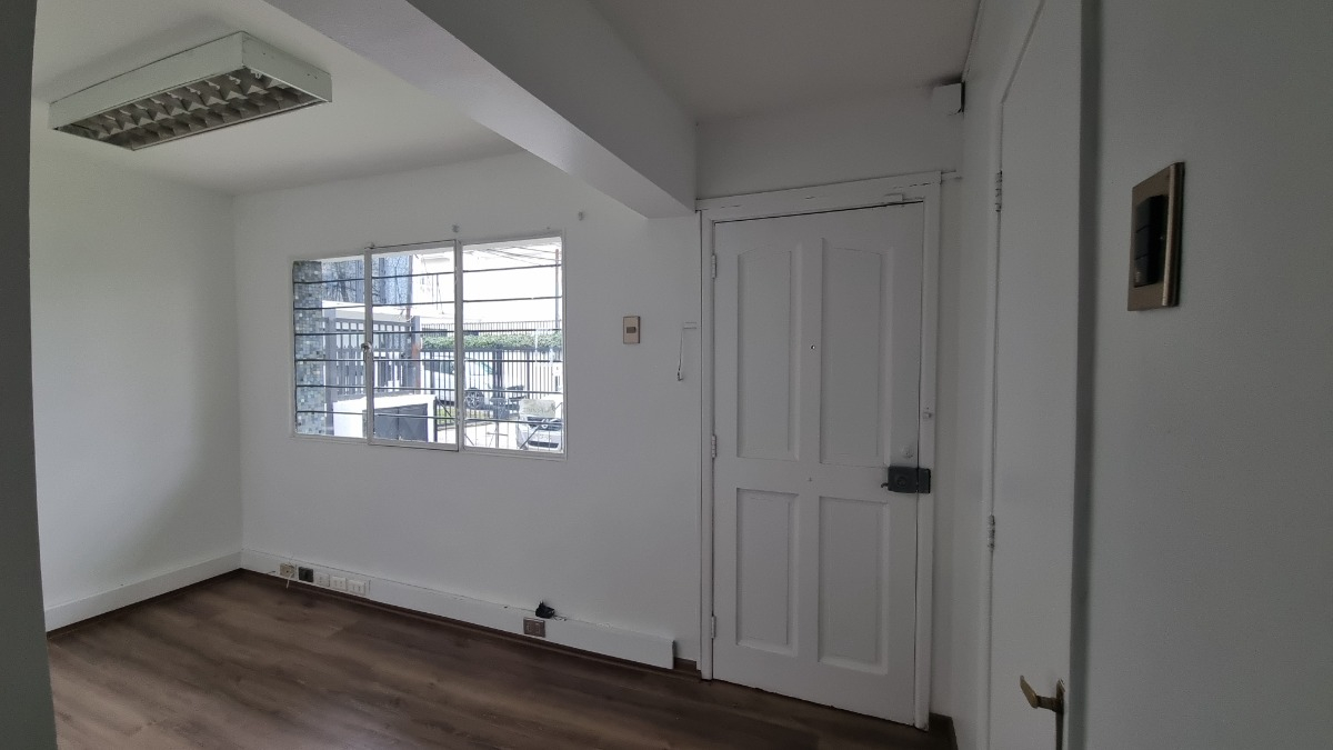 Arriendo Oficina NP 2B 3E 2B Barrio Italia - Providencia