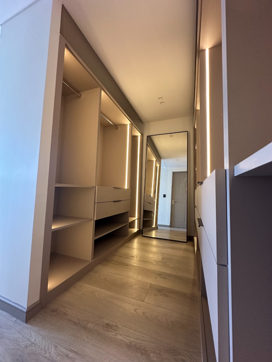 Venta Departamento SO 3D 3B 2E 1B Barrio El Golf - Las Condes