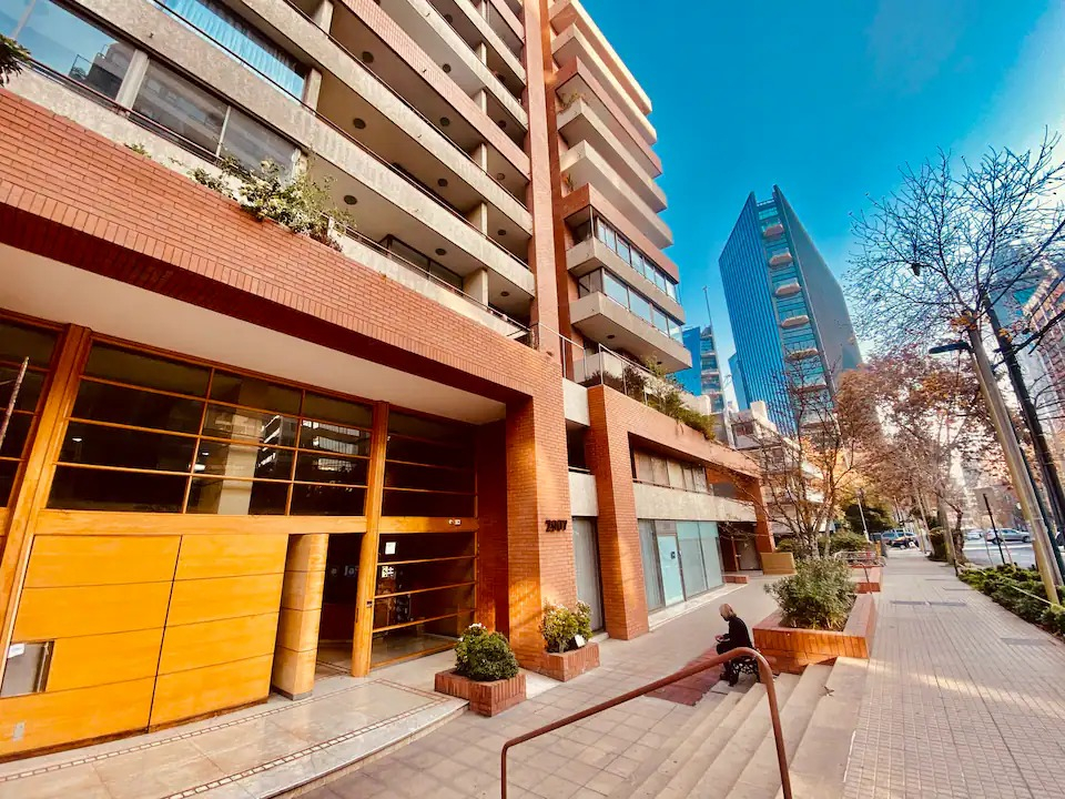 Arriendo Departamento 2D Barrio El Golf - Las Condes