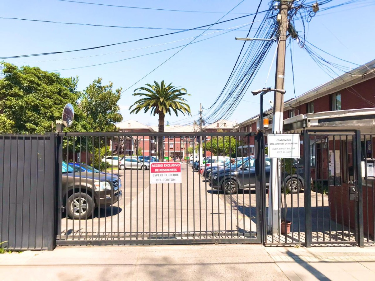 Venta Casa NOSP 4D en suite 3B 1E 1B Metro Sim&oacute;n Bolivar - La Reina