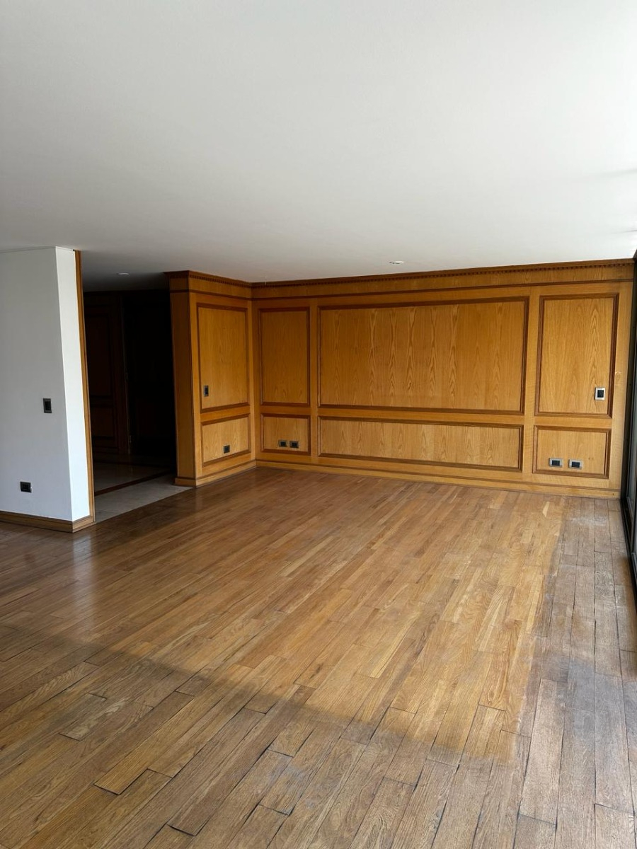 Venta Departamento NO 3D en suite Walk-in cl&oacute;set 3B 3E 2B Jard&iacute;n Del Este - Vitacura