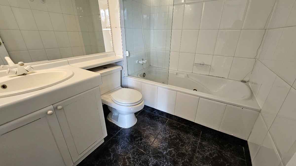 Venta Departamento NP 2D en suite 2B 1E 1B Centro Financiero - Las Condes