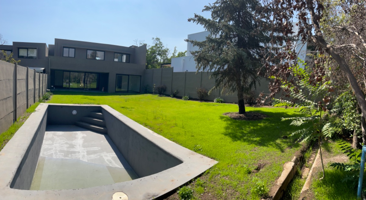 Arriendo Casa NO 4D en suite Walk-in cl&oacute;set 4B 3E La Dehesa - Lo Barnechea