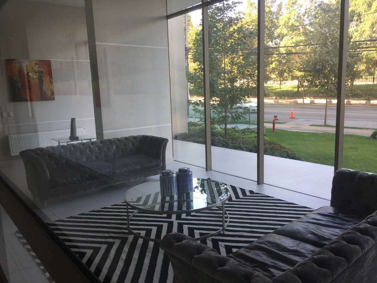Arriendo Departamento 2D Parque Arauco - Las Condes