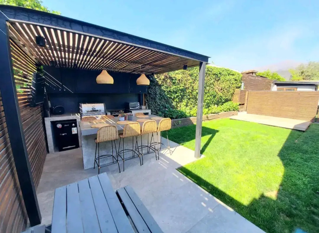 Arriendo Casa NOSP 3D Walk-in cl&oacute;set 3B 1E 1B Metro Hernando de Magallanes - Las Condes