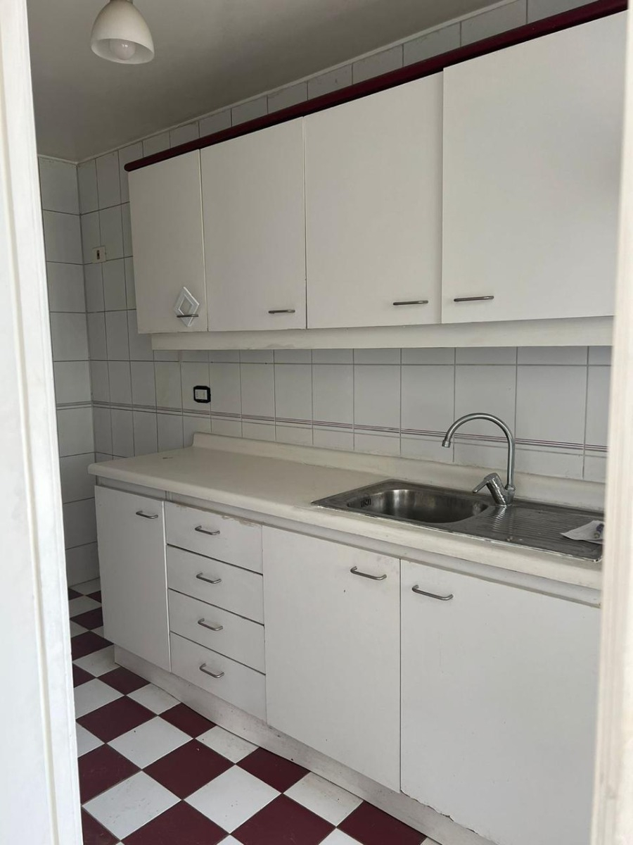 Venta Departamento NP 2D 1B 1E 1B Antigua Lo Barnechea - Lo Barnechea