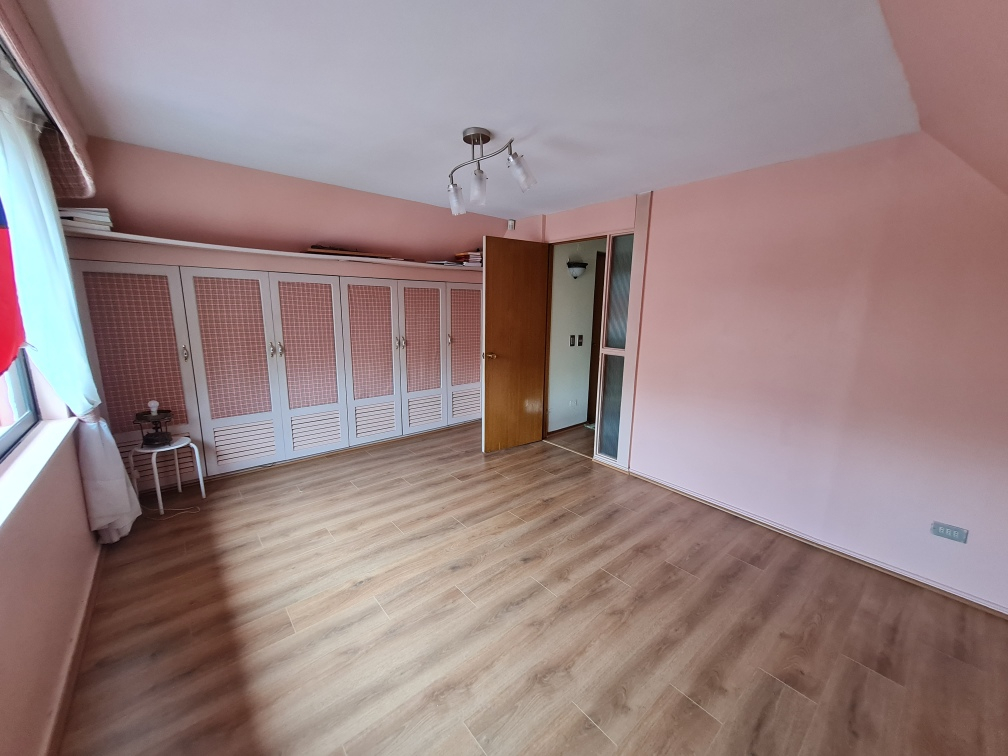 Venta Casa 5D 3B 2E Carlos Ossand&oacute;n - La Reina