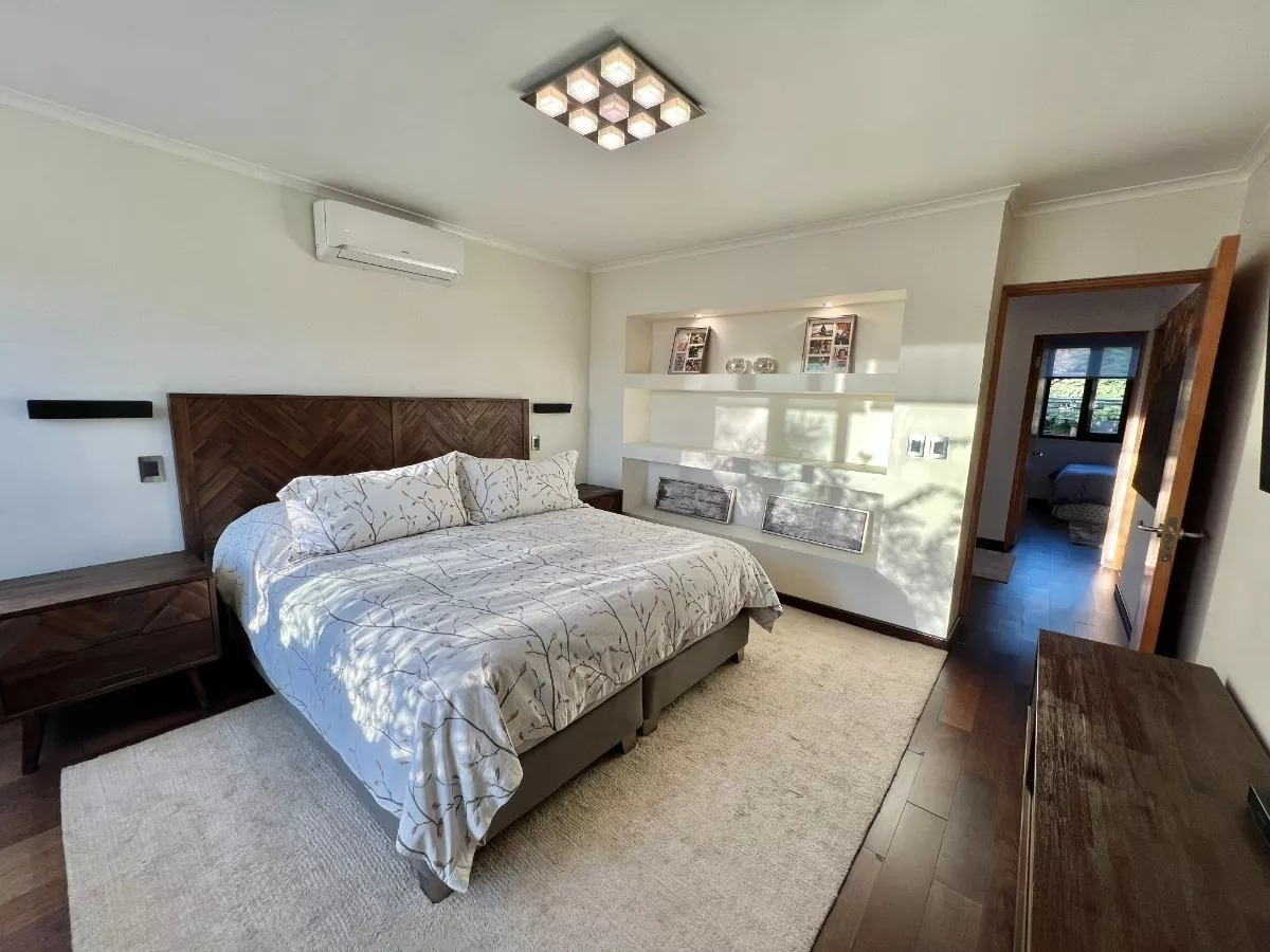 Venta Casa O 4D en suite Walk-in cl&oacute;set 4B 2E 1B La Llaver&iacute;a - Vitacura